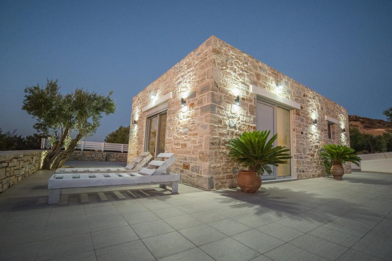 Irene Komos Independent House * Πιτσίδια